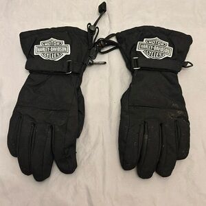 Harley Davidson Women’s XS gloves.
